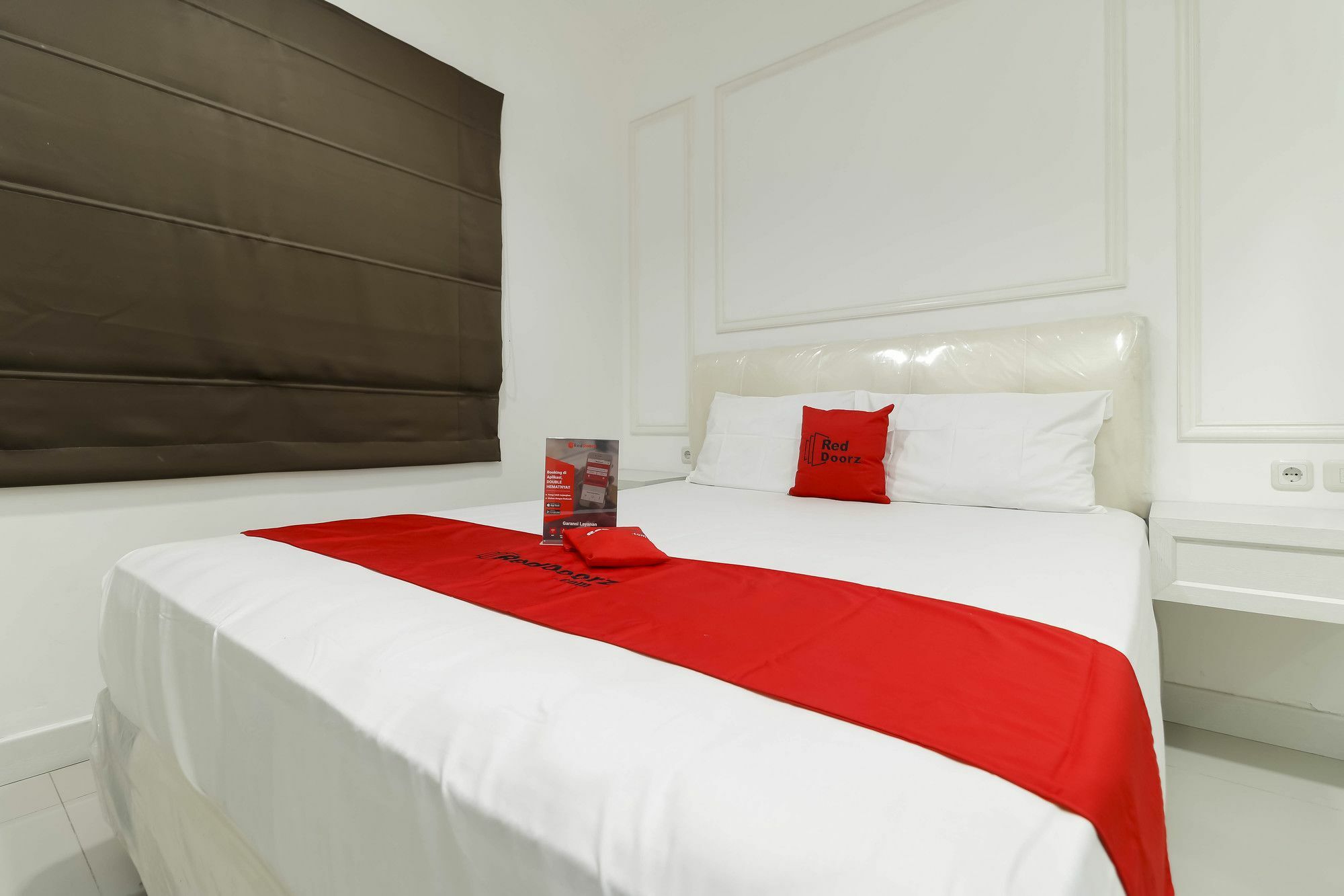 RedDoorz Plus @ Setiabudi Barat Jakarta Exterior foto